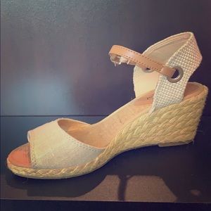 Beige/tan wedges, leather accents